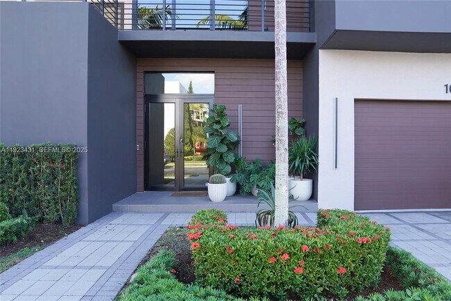 Building Photo - 10098 NW 74th Terrace