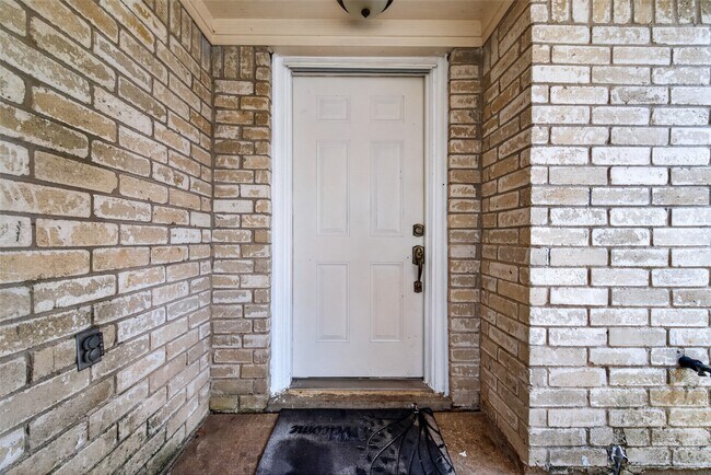 Building Photo - 4131 Baynard Dr