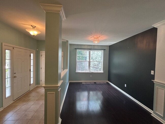 Building Photo - 106 Sirius Dr