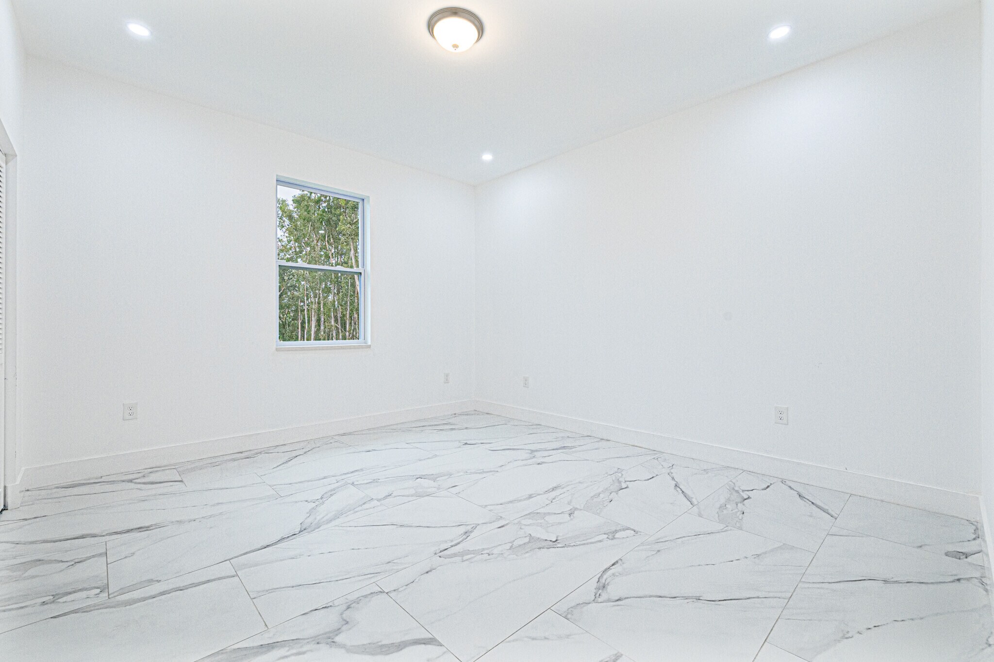 Building Photo - 5125 24th St SW