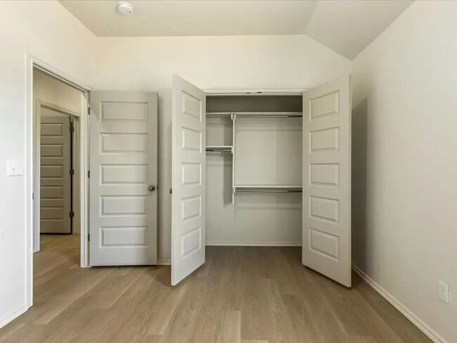 Building Photo - Move-In Ready 2-Bed Home in Lawton w/ Garage