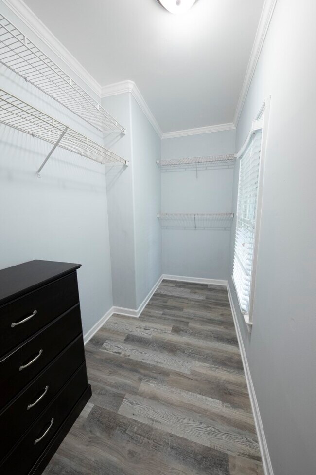 Building Photo - 964 Hank Aaron Dr SE