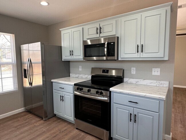 Building Photo - 906 Moxley Dr