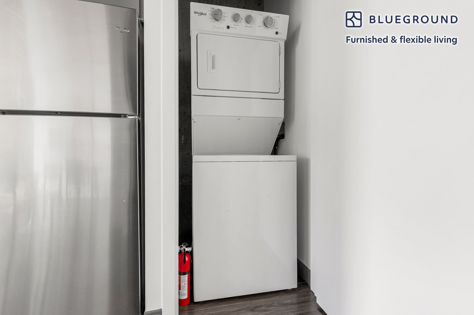 Building Photo - 215 W Lake St