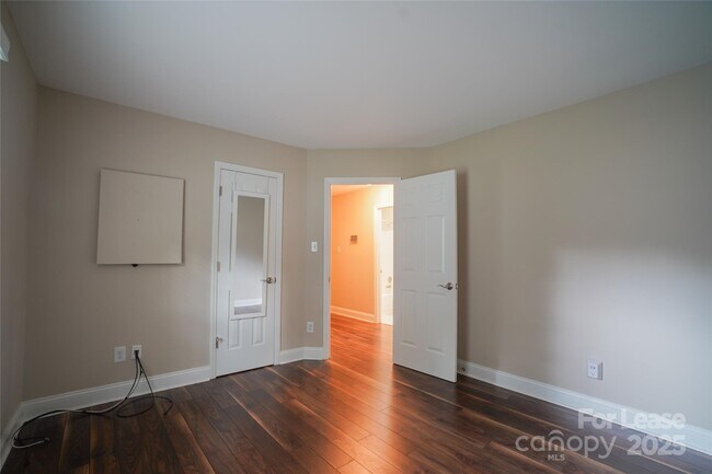 Building Photo - 2434 Dryden Ln