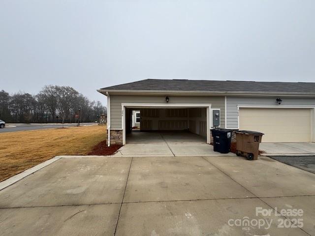 Building Photo - 204 Sagecroft Ln