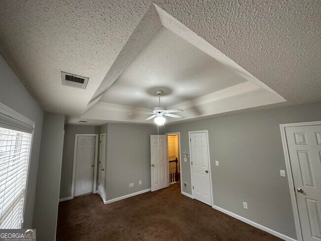 Building Photo - 6180 S Glenn Forest SW