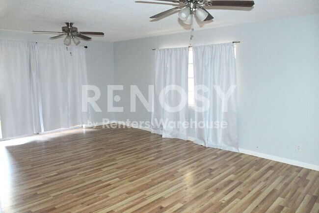 Building Photo - Scottsdale Living! Open Floor Plan, Private Backyard & Rently Self-Tours!