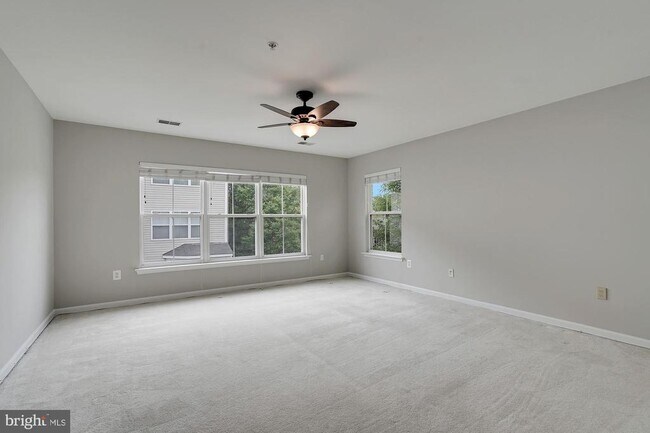 Building Photo - 211 Medlock Ln