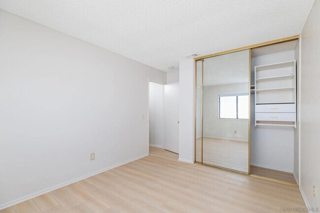 Building Photo - 27971 Red Dawn Dr