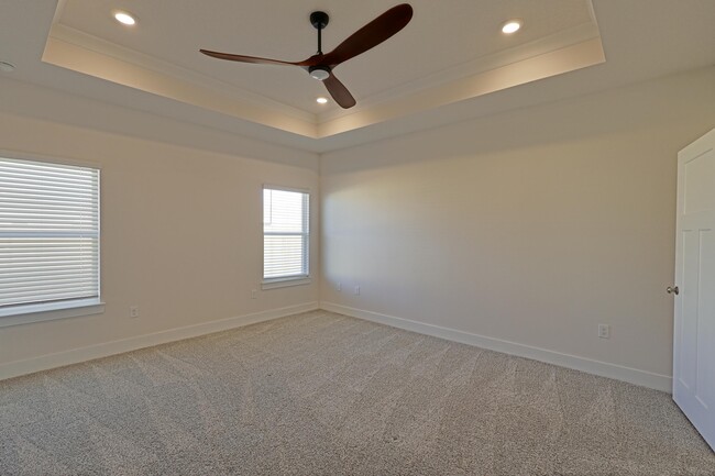 Building Photo - 6248 Jenks Dr