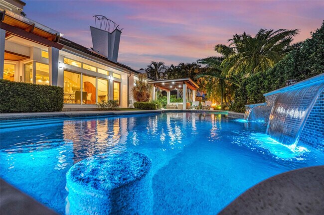 Building Photo - 74 Nurmi Dr