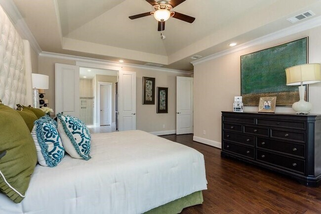 Building Photo - 2064 Bluestem Dr