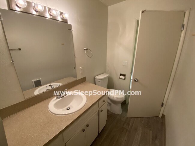 Building Photo - 3123-3153 SW Dolph Ct
