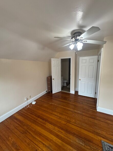 Building Photo - 71 Fairbanks St