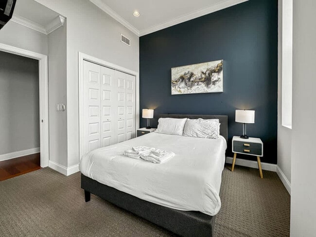 Building Photo - 1421 N 5th St