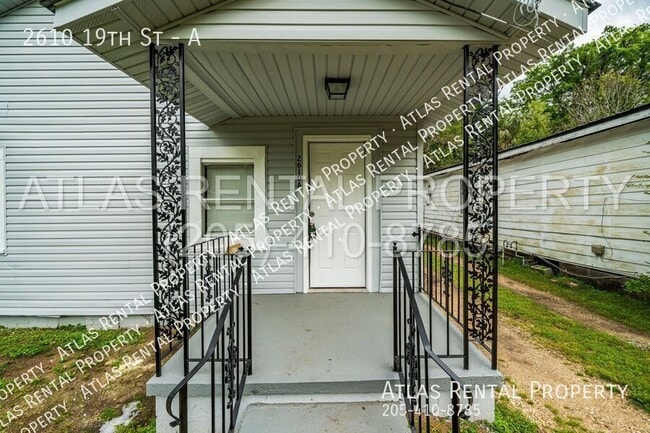Building Photo - 2610 19th St