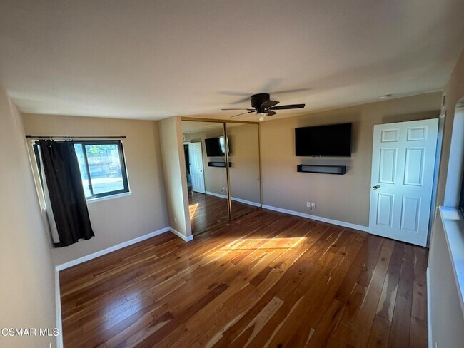 Building Photo - 576 Pinecliff Pl