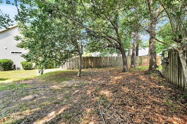 Building Photo - 104 Grasmere Ct