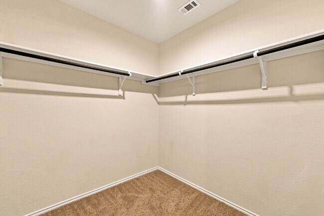 Building Photo - 3319 Angus Crossing