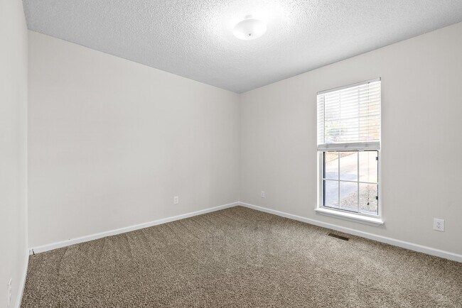 Building Photo - 183 Whitehall Dr