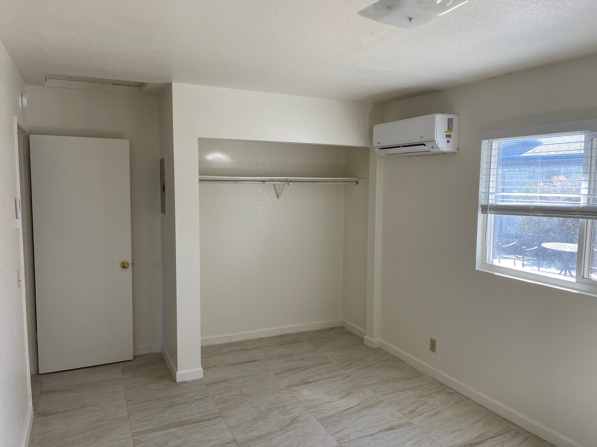 Building Photo - 73874 Sunnyvale Dr