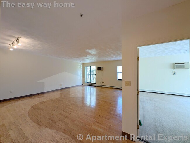 Building Photo - 373 Highland Ave