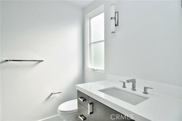 Building Photo - 621 Narcissus Ave