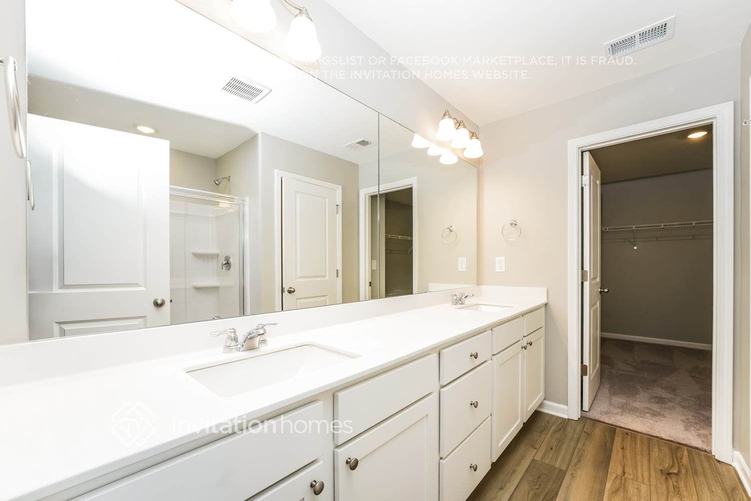 Building Photo - 2093 Boxwood Cir