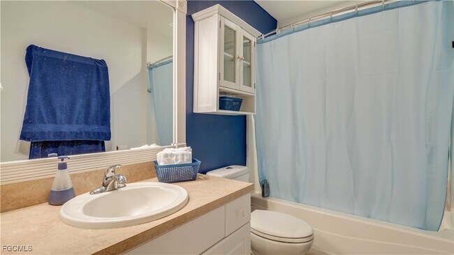 Building Photo - 3322 NW 5th Terrace