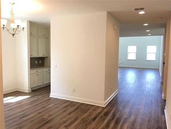 Building Photo - 9124 Merlon Dr