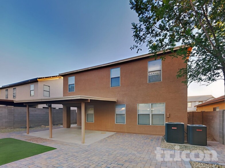 Building Photo - 11823 W Windrose Ave