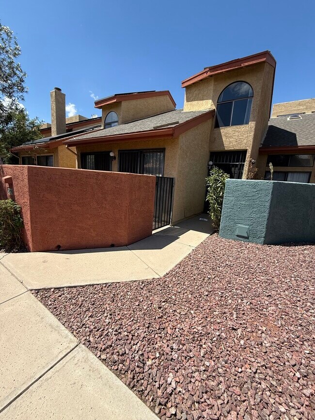 Primary Photo - Town Home For Rent