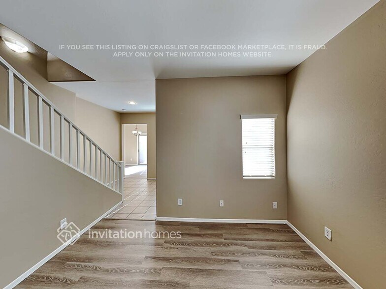 Building Photo - 4648 E Laurel Ave