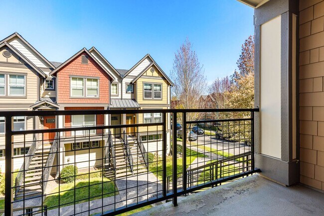 Building Photo - 7123 Shinkle Pl SW