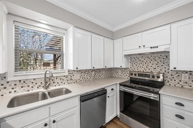Building Photo - 660 Springhill Dr