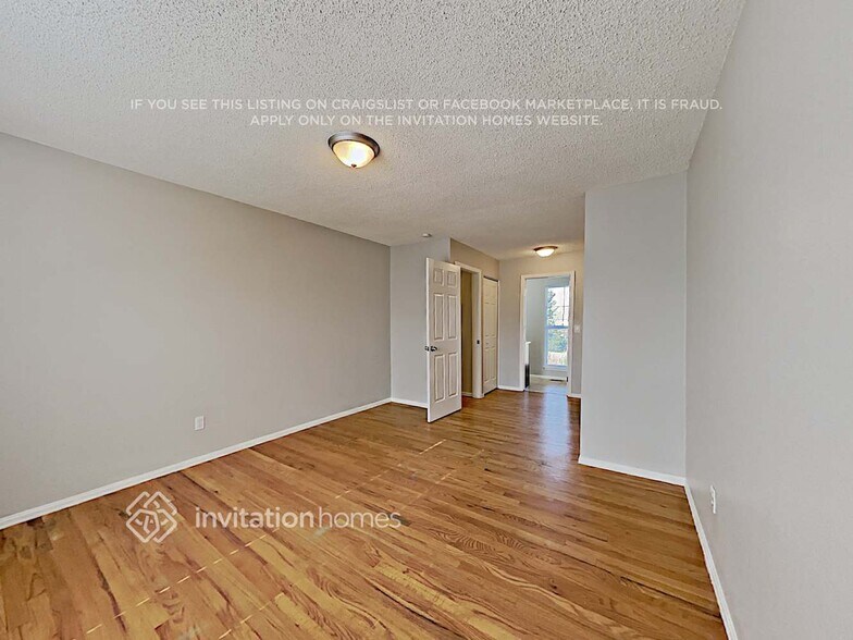 Building Photo - 575 S Moline St