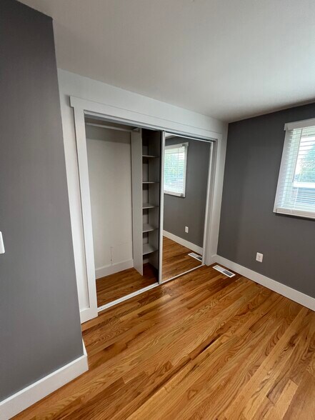 Building Photo - 27021 Nantucket Ct