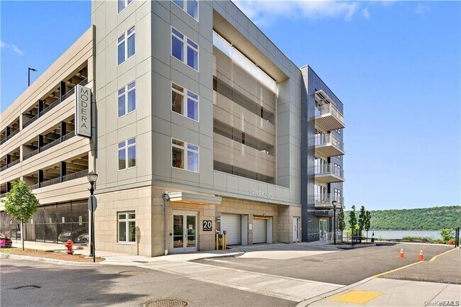 Building Photo - 23 Water Grant St