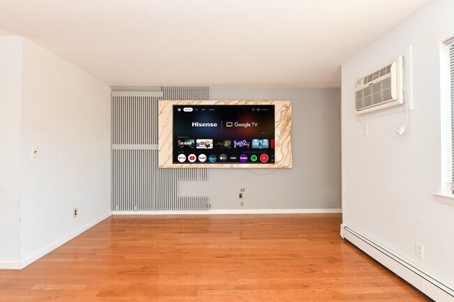 Building Photo - 1308 46th St