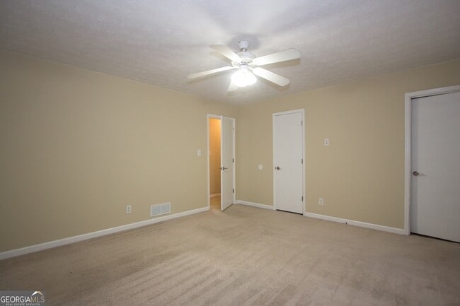 Building Photo - 4656 Bristol Dr SE