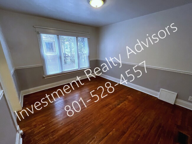 Primary Photo - Charming Apartment Near the Capitol!