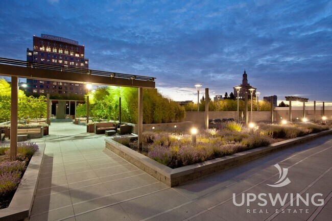 Building Photo - Gorgeous 2 Bedroom/2 Bathroom Condo for Rent at The 88 on the 17th Floor