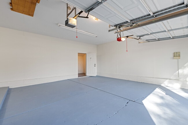 Building Photo - 22 E Hawthorne St