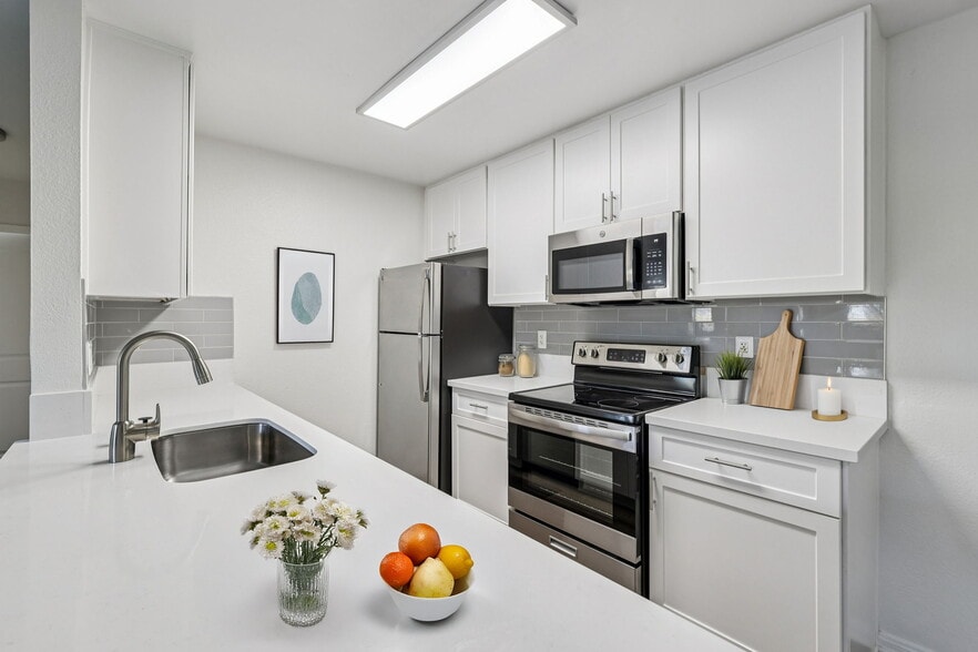 Building Photo - Santa Fe Ranch