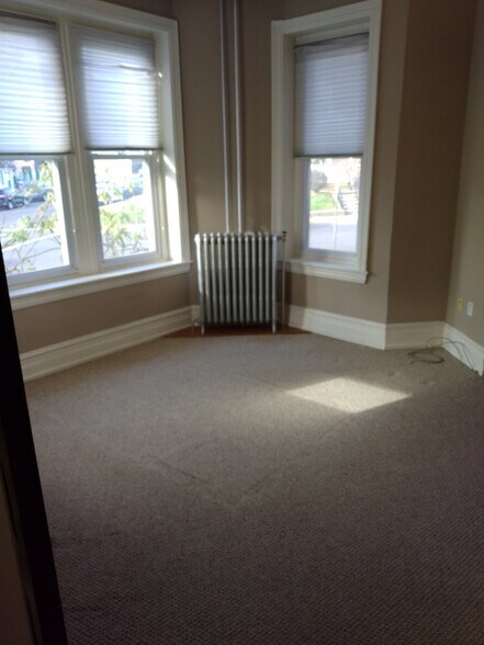 Bedroom 1 - 417 W Walnut St