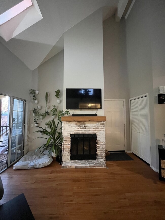 Building Photo - 13742 E Lehigh Ave