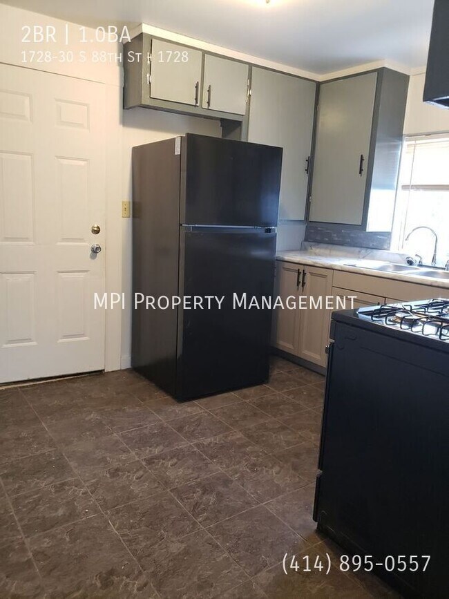 Building Photo - 1728-30 S 88th St-1728