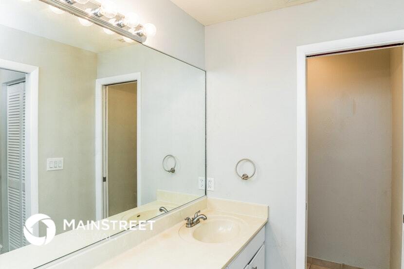 Building Photo - 7270 Mauna Loa Blvd