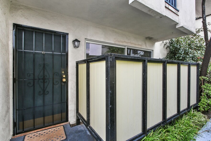 Building Photo - 918 4th St